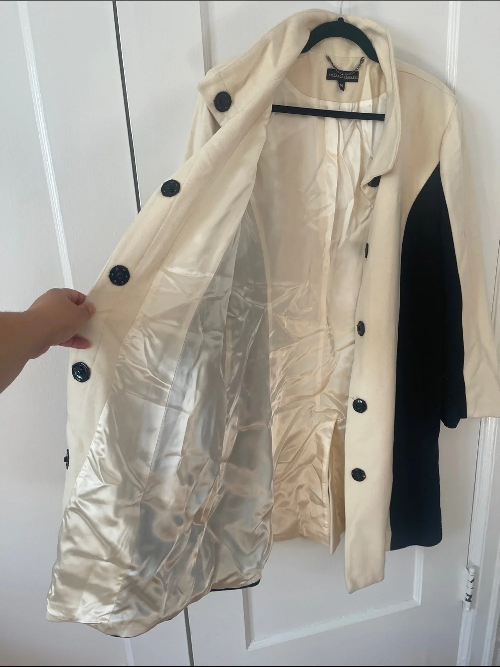 Sofia Cashmere Cashmere and Wool Blend Cream and Black Two-Tone Trench Coat